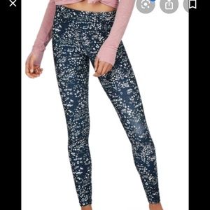 Sweaty Betty contour leggings